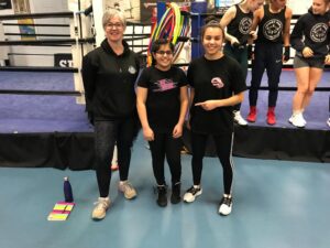 Read more about the article LCB shows off young female boxer at Aston Club